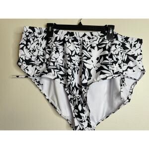 Bloomchic Womens Plus Swim Bottoms Size 28 5X Black Floral Shirred NWT